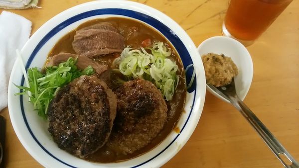 「和[牛]タン先カレー　Ｓ+α」@MENYA 食い味の道有楽の写真