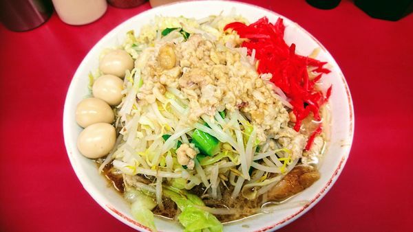 「らーめん(ニンニク増し･アブラ･紅生姜)+うずら卵」@ラーメン二郎 湘南藤沢店の写真