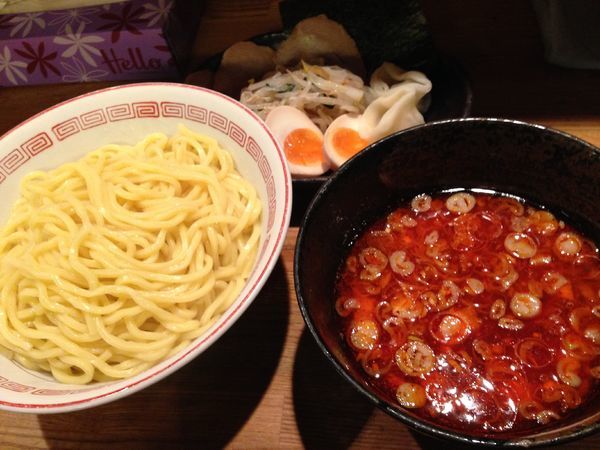 「辛味つけ麺＋特製」@つけ麺屋 やすべえ 赤坂店の写真
