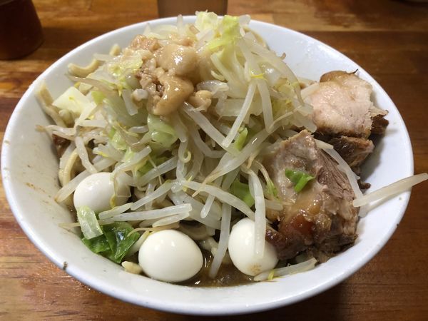 「たま小ラーメンヤサイアブラうずら」@蓮爾 新町一丁目店の写真
