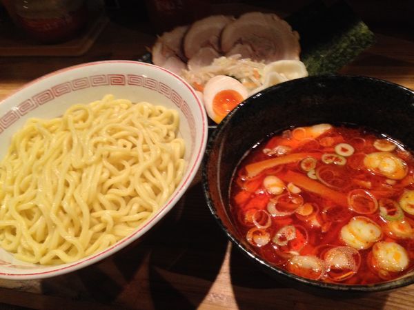 「辛味つけ麺＋特製」@つけ麺屋 やすべえ 赤坂店の写真