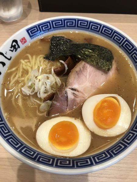 「濃厚味玉ラーメン  880円」@つじ田 池袋西口店の写真