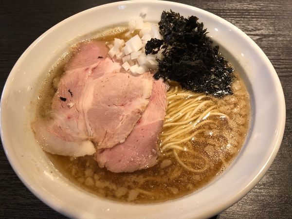 「【限定】煮干三種と鯖節の背脂中華蕎麦」@弘明寺丿貫の写真