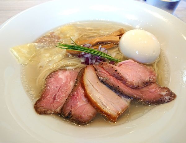 「特製 中華蕎麦＜塩＞」@宍道湖しじみ中華蕎麦 琥珀 東京本店の写真