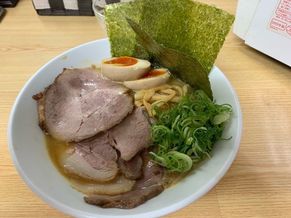 「特製濃厚白湯ラーメン醤油 900円」@鶏麺亭の写真