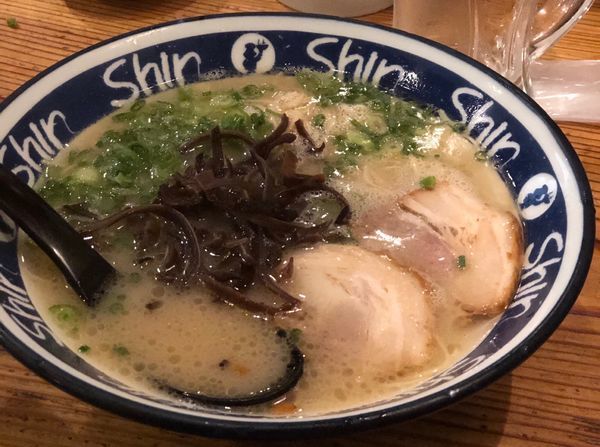 「ラーメン:¥600 ＋ 替玉:¥120」@博多らーめん ShinShin 天神本店の写真