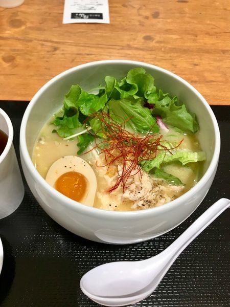 「鶏白湯塩」@鶏白湯らーめん 自由が丘蔭山 アリオ亀有店の写真