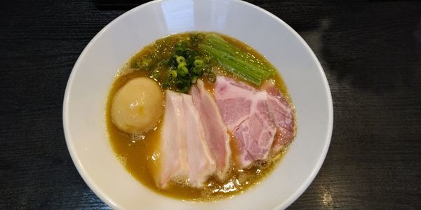 「味玉濃厚魚介らーめん」@麺や 福はらの写真
