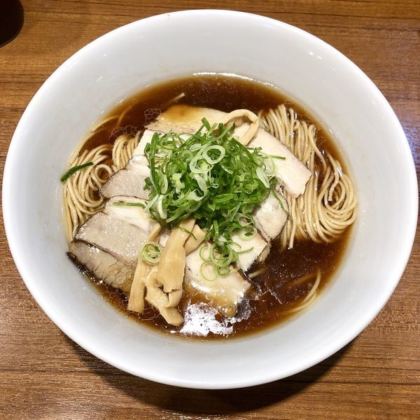 「【限定】はつかり醤油の比内地鶏中華そば ￥800」@寿製麺よしかわ 川越店の写真