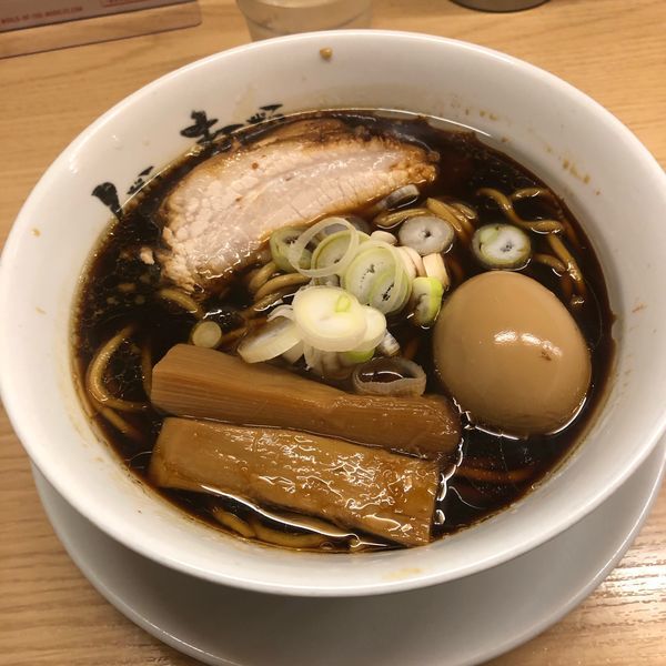 「らーめん micro 煮玉子」@人類みな麺類の写真