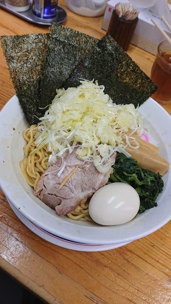 「油そば(限定メニュー)大盛+ネギ」@横浜家系ラーメン 武蔵境つばさ家の写真