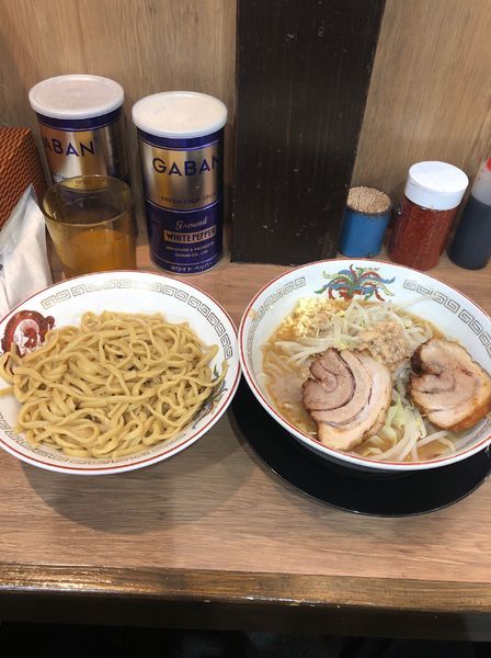 「小つけめん野菜油ニンニク少し」@豚山 大船店の写真