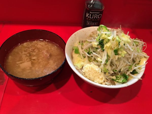 「小つけ麺  熱盛り  チーズ  ヤサイ ニンニク  アブラ」@ラーメン二郎 府中店の写真