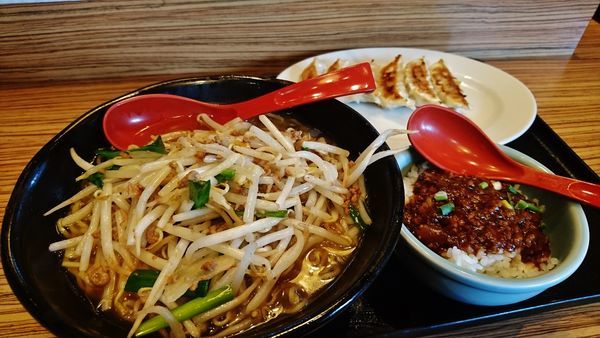 「もやしそば+大盛り+ミニ麻婆カレー丼+餃子」@武蔵野餃子房 ぐりーんうぉーく多摩店の写真