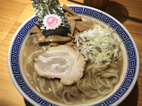 「濃厚中華そば並盛」@健勝軒 本八幡店の写真