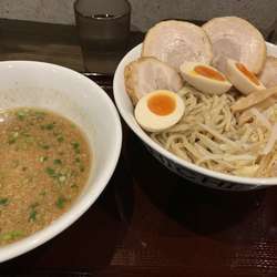 豚骨醤油つけ麺+チャーシュー+味玉