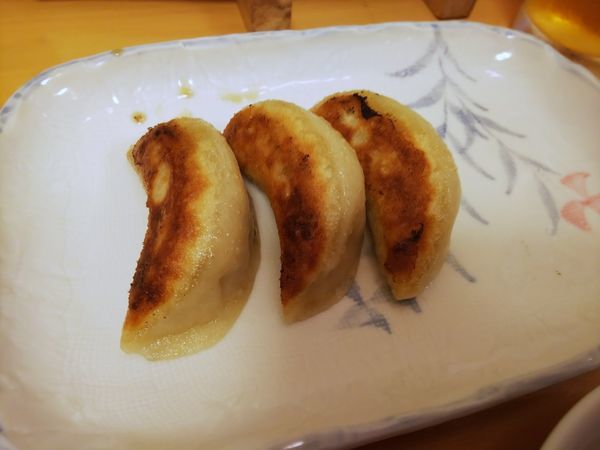 「手作りぎょうざ（3個）　300円」@中華料理 菊乃家の写真