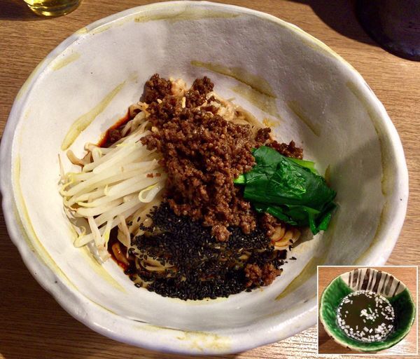 「汁無し坦々麺(ナッツなし)&ビールwithおつまみ三種盛り」@麺屋 椿丸の写真