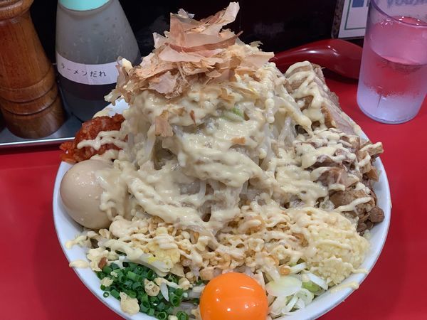 「まぜそば（並）豚2枚、味玉」@用心棒 本号の写真