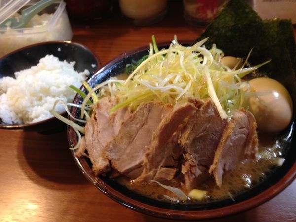 「ネギチャーシュー＋味玉」@町田商店 本店の写真