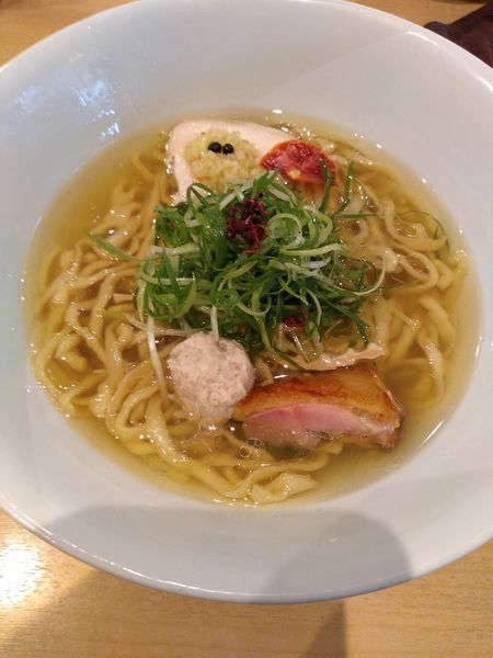 「塩そば 1000円 (手揉み麺) 地鶏めし 200円」@饗 くろ㐂の写真