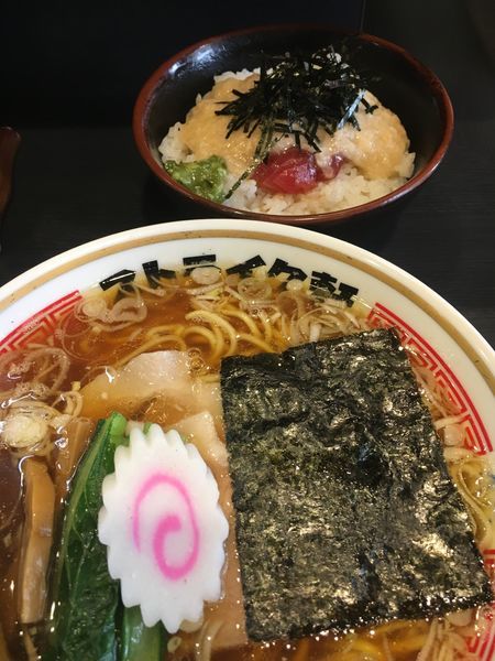 「ストレート¥780＋キハダマグロ丼¥300」@ストライク軒の写真