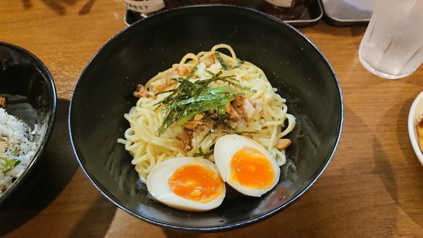 「シンプル油そば 600円 + チャーシュー丼 350円 +α」@歩家の写真