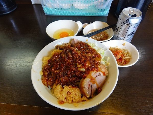 「麻婆油そば中850円ニンニク脂　ビール350円」@ラーメンどでん 大宮店の写真