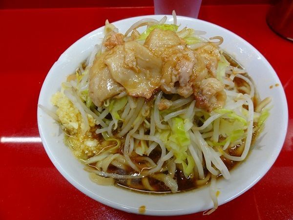 「ラーメン700円　ニンニク脂」@ラーメン二郎 越谷店の写真