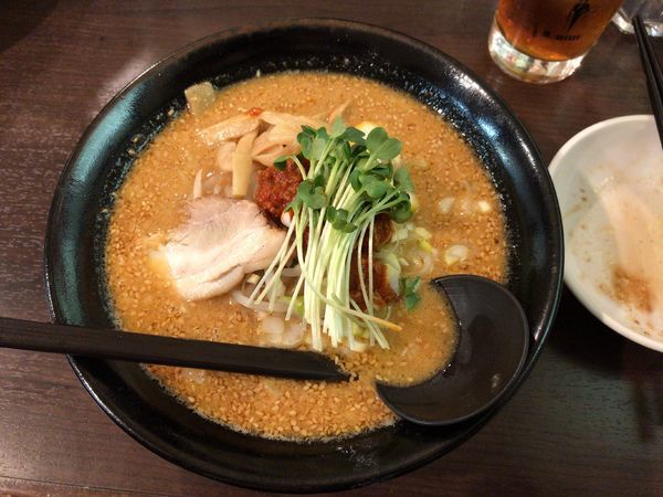 「辛口胡麻味噌麺(750円)」@龍ラーメンの写真