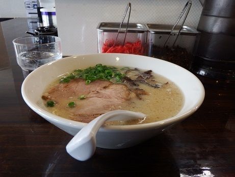 「豚骨ラーメン」@うまか丸の写真