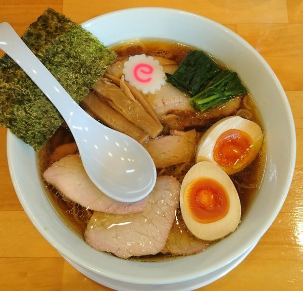 「焼豚麺＋味玉」@白河手打中華そば 法隆の写真