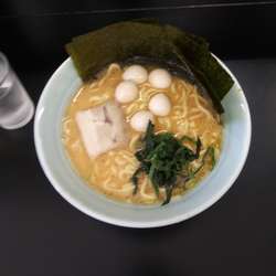 ラーメン(大)(780円)たまご(50円)のり(50円)