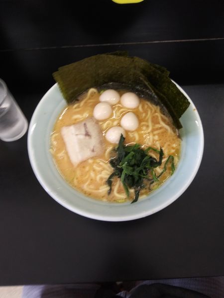 「ラーメン(大)(780円)たまご(50円)のり(50円)」@萬来亭の写真