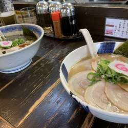 チャーシュー（豚骨醤油）と煮干