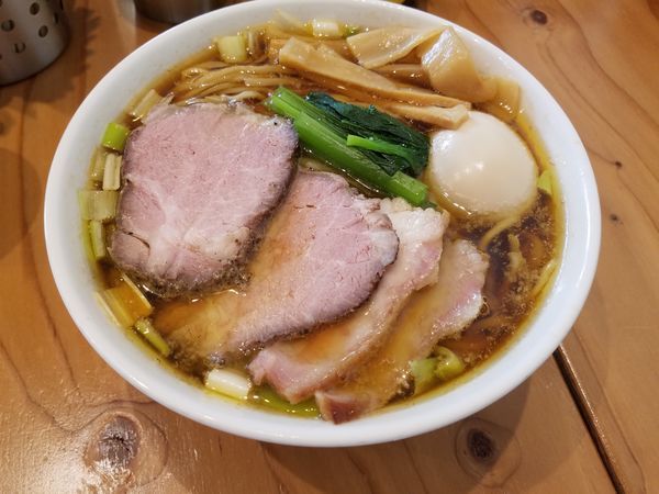 「特製醤油ラーメン　大盛」@麺処 ぐり虎 本店の写真