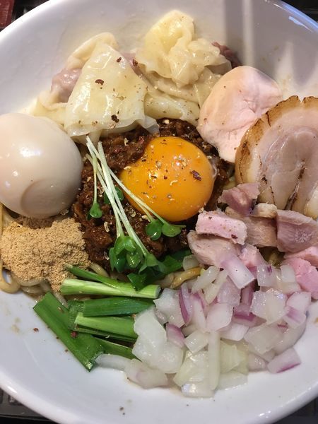 「特製鯛湾まぜそば」@noodles kitchen GUNNERS 新丸子店の写真