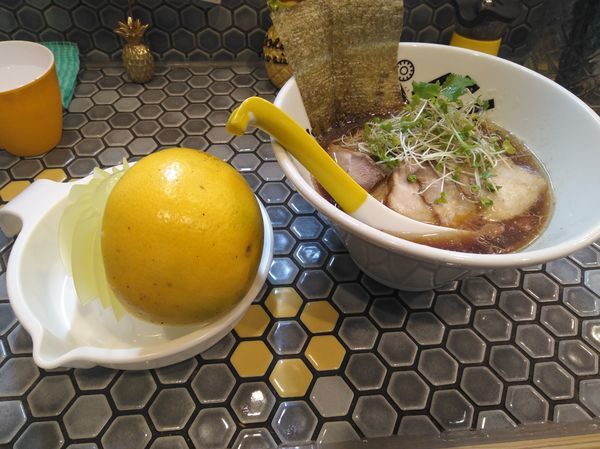 「生グレープフルーツＳ　830円」@パイナップルラーメン屋さん パパパパパインの写真