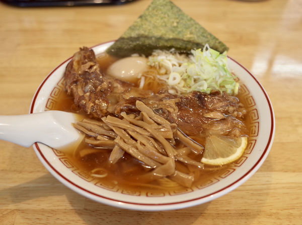 「コツコツらーめん醤油…750円」@三十六番の写真