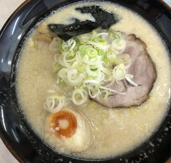 「黒鵬ラーメン」@支那そば 黒鵬の写真