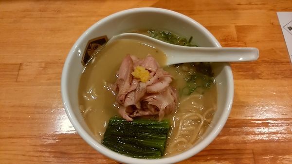 「濃厚縞鯵らーめん」@真鯛らーめん 麺魚の写真