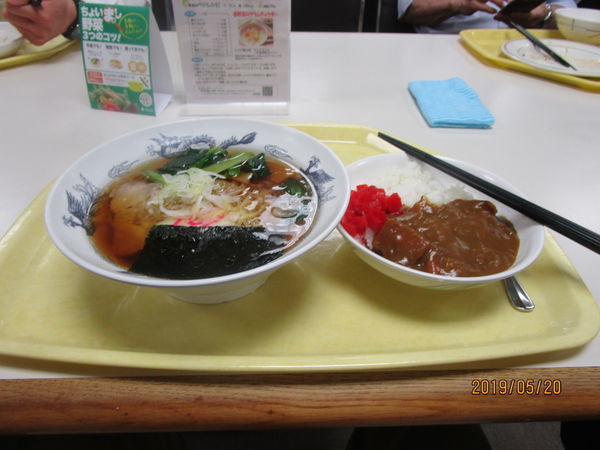 「ラーメン　半カレーset」@足立区役所 食堂の写真