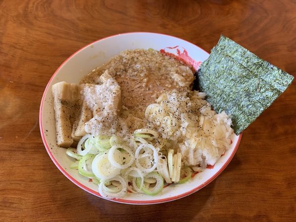 「油そば  辛味  トッピングメンマ」@らーめん・つけめん 虎心の写真