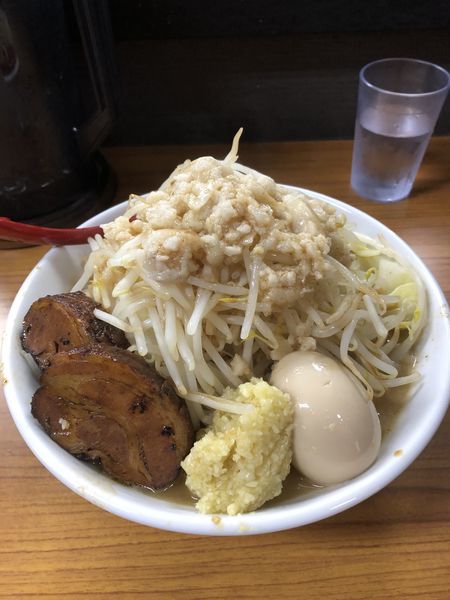 「神豚しょう油・豚マシ（1枚）・味玉」@神豚の写真