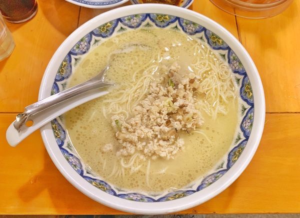 「揚州濃厚塩ラーメン」@中国ラーメン 揚州商人 赤坂店の写真