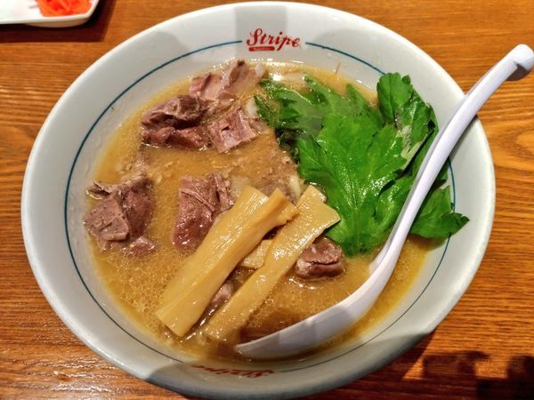 「期間限定 ヒージャー味噌ラーメン」@ストライプ ヌードルズの写真