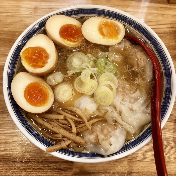 「【限定】豚鶏清湯のワンタン麺￥950＋味玉100＋味玉100」@くじら食堂 nonowa東小金井店の写真