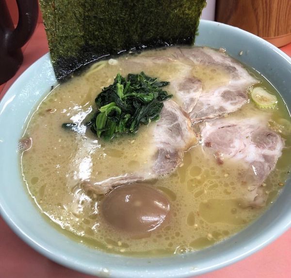 「チャーシューメン＋味玉」@千家 根岸店の写真