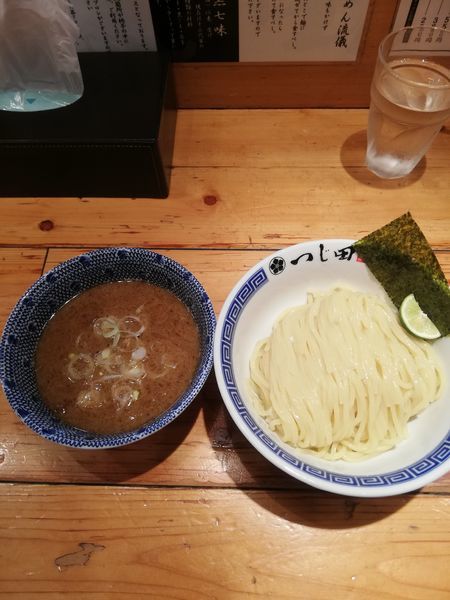「濃厚つけ麺　880円」@つじ田 神田御茶ノ水店の写真
