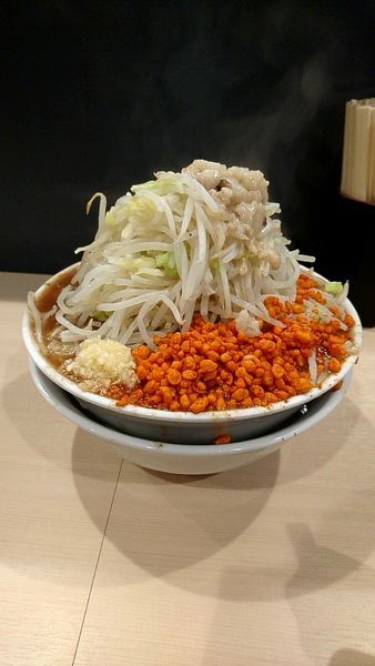 「ラーメン大850円豚1枚90円全増し」@鷹の目 蒲田店の写真